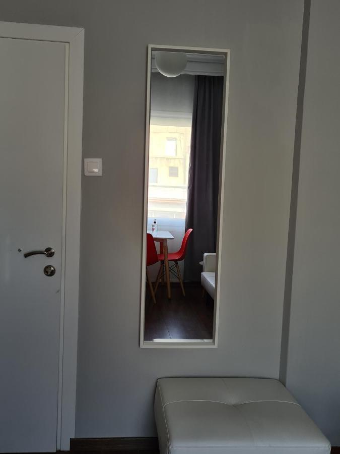 Red Rooms Tsimiski 60 テッサロニキ エクステリア 写真