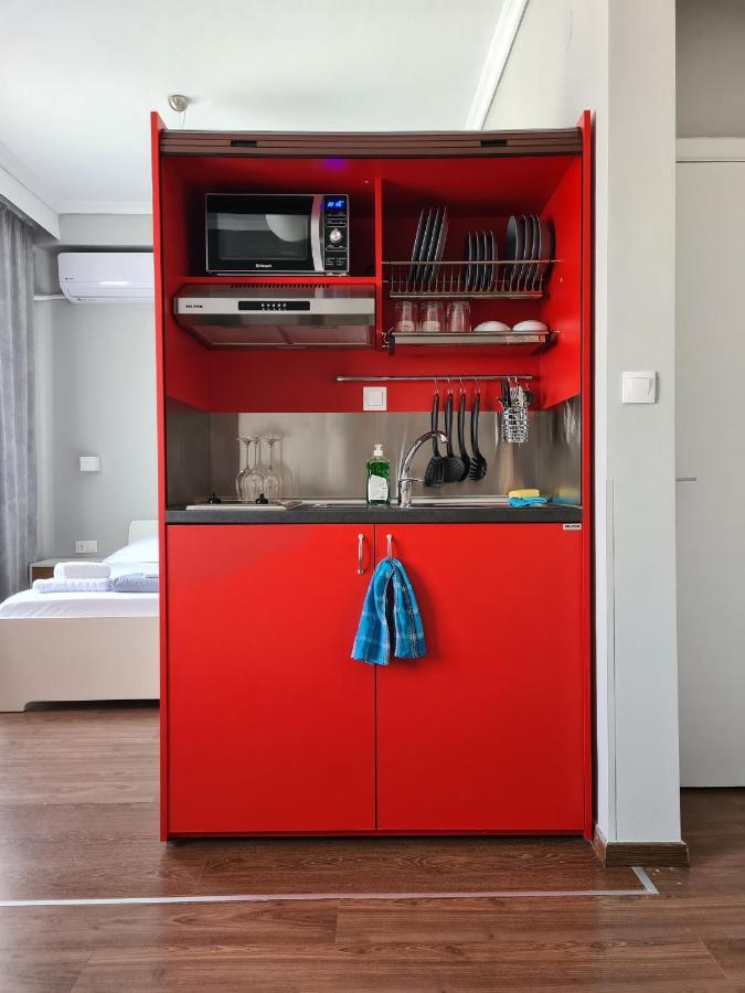 Red Rooms Tsimiski 60 テッサロニキ エクステリア 写真